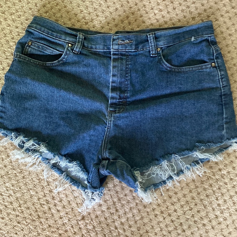 LEE Classic High-Waist Frayed Denim Shorts - Blue